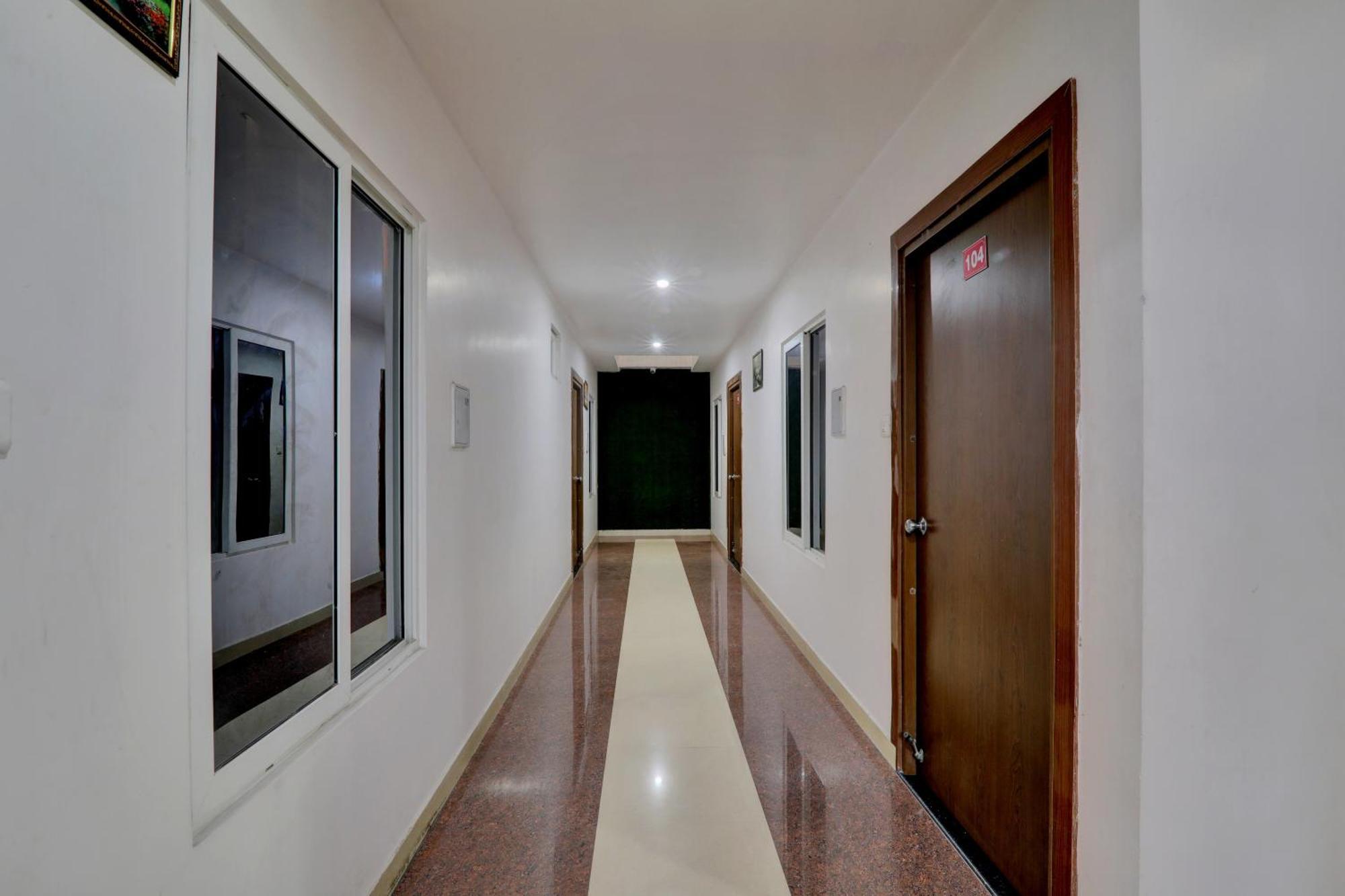 Spot On Hotel C S Tower Lucknow Ngoại thất bức ảnh
